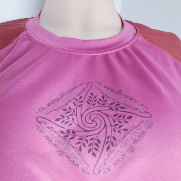 The North Face Women's Burgundy Pink Crew Neck Active Training T-Shirt Size L - Picture 3 of 11